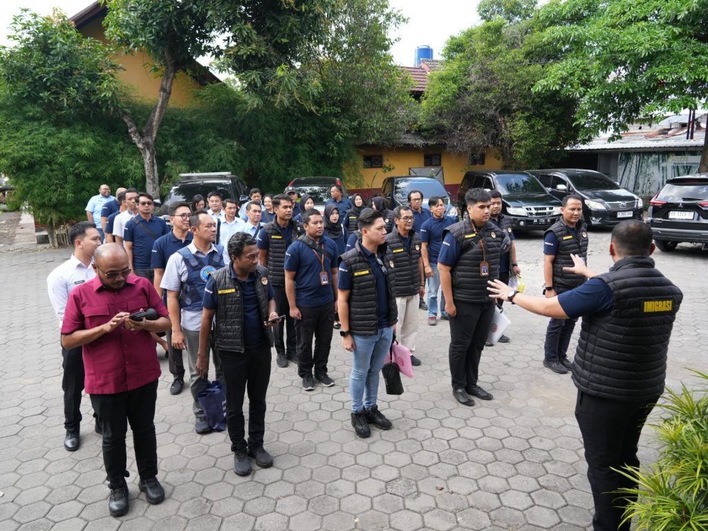 Timpora Sleman Gelar Operasi Gabungan: 194 WNA diperiksa