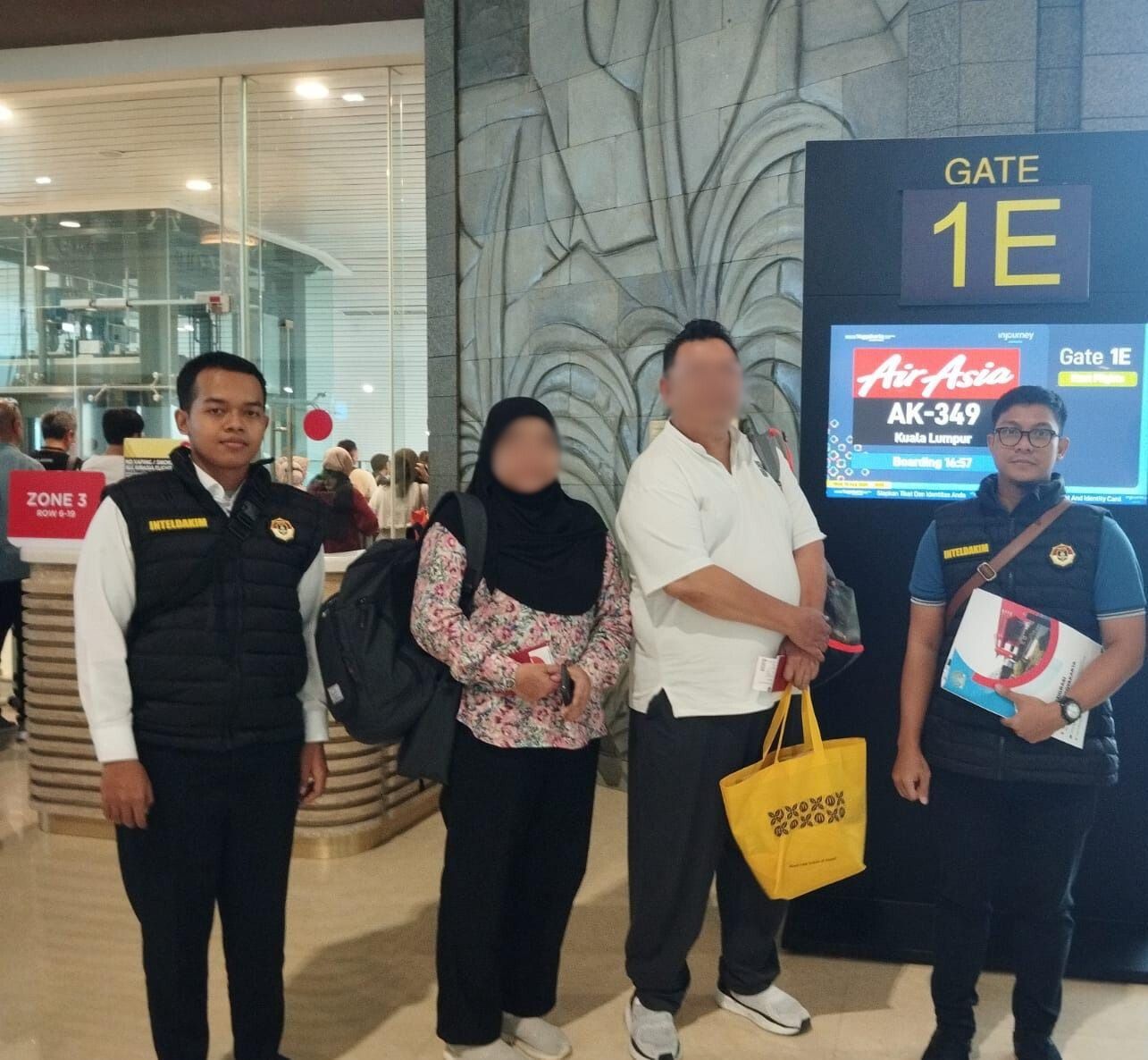 deportasi WN malaysia blur