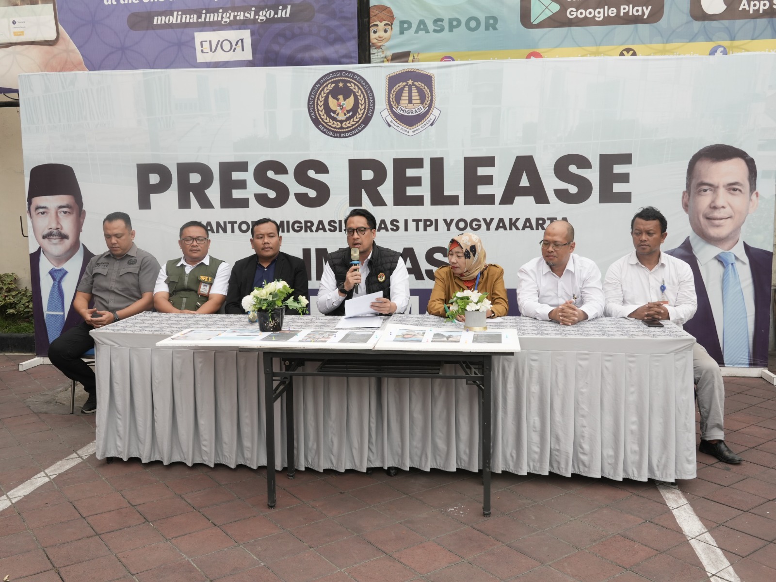 Imigrasi Yogyakarta Periksa WN Nigeria Penyebar Misinformasi Candi Prambanan